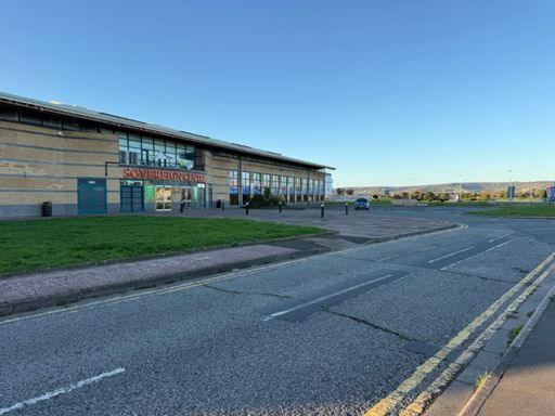 New meeting spot at sovereign centre…. In the sun! ☀️ 