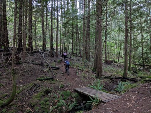 Headed into Chan Park! Awesome little trail.