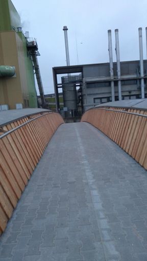 Brücke über die B40 - endlich wieder nutzbar