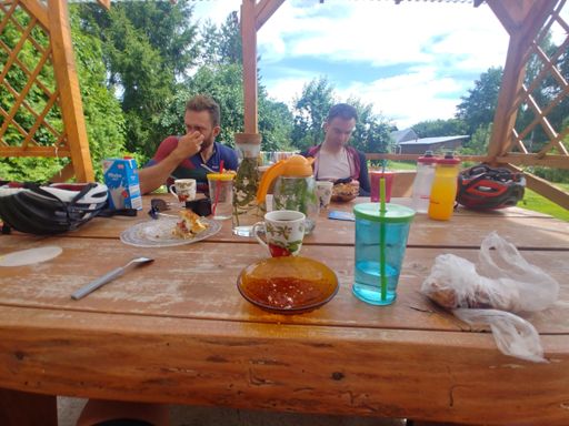 Posiłek pomiędzy posiłkami.