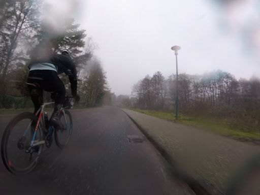 Matt, quasi der Aramis der drei Muskeltiere des Tages:-))