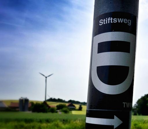 mäßig ausgeschildert ... mit GPS Track geht's gut