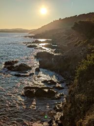Sentier du littoral de st Tropez avec ma soeur