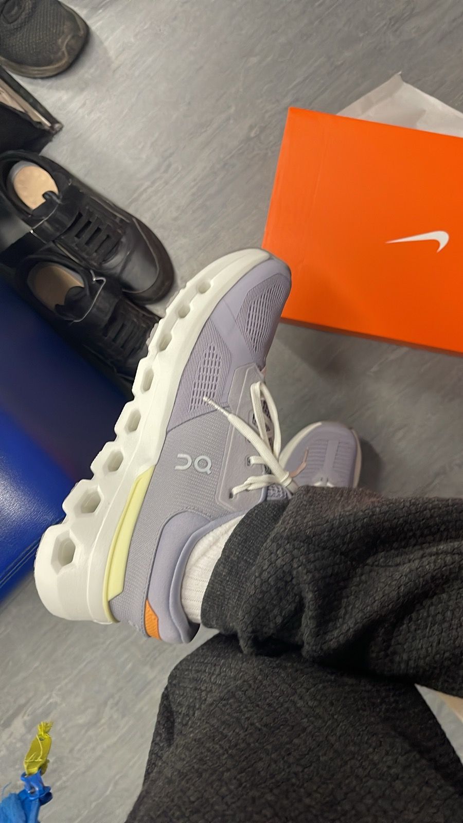 Got some shoes from run4it today <3