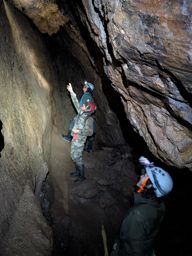 Spéléo avec la belle grimpette