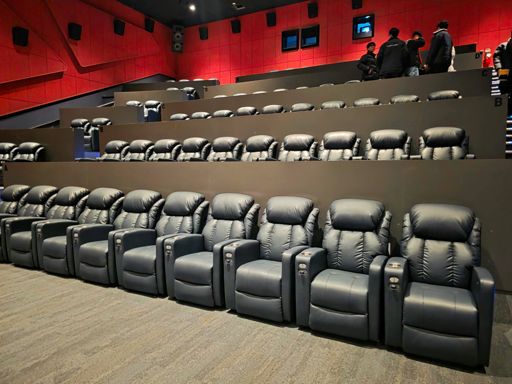 [하트맨], [(코리안 뉴웨이브전) 나의 사랑, 나의 신부], [극장판 체인소맨: 레제편], [(코리안 뉴웨이브전) 기쁜 우리 젊은 날]