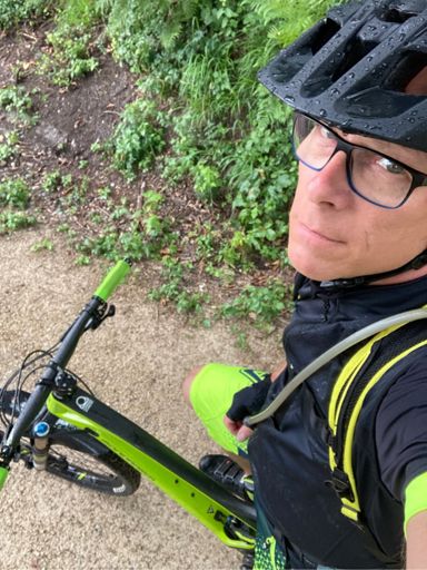 Warten, dass der gröbste Regen vorbei ist