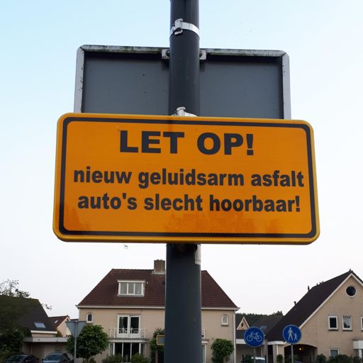 Dat was een nieuw bord voor mij... In combinatie met een Tesla of zo levensgevaarlijk!