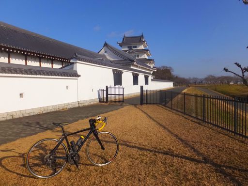 とりあえず関宿城へ。
やや向かい風気味だったのでのんびりと…