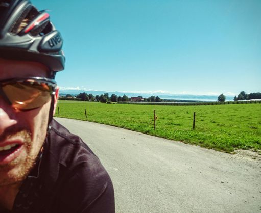 Schulterblick auf die Alpen