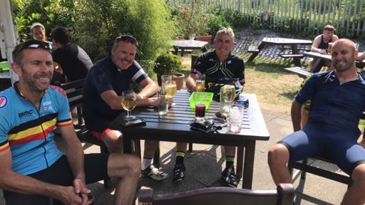 A welcome refreshment stop before going home!! 🍺🍻🥂🥤👍👍👍😁