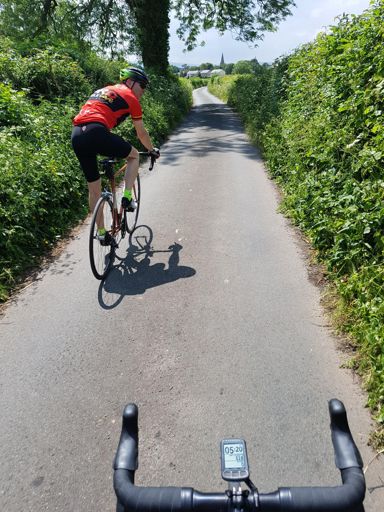 Yes, it's Vincenso Nibali look-a-like Dav-vid Owenalli. We used to race down this lane...