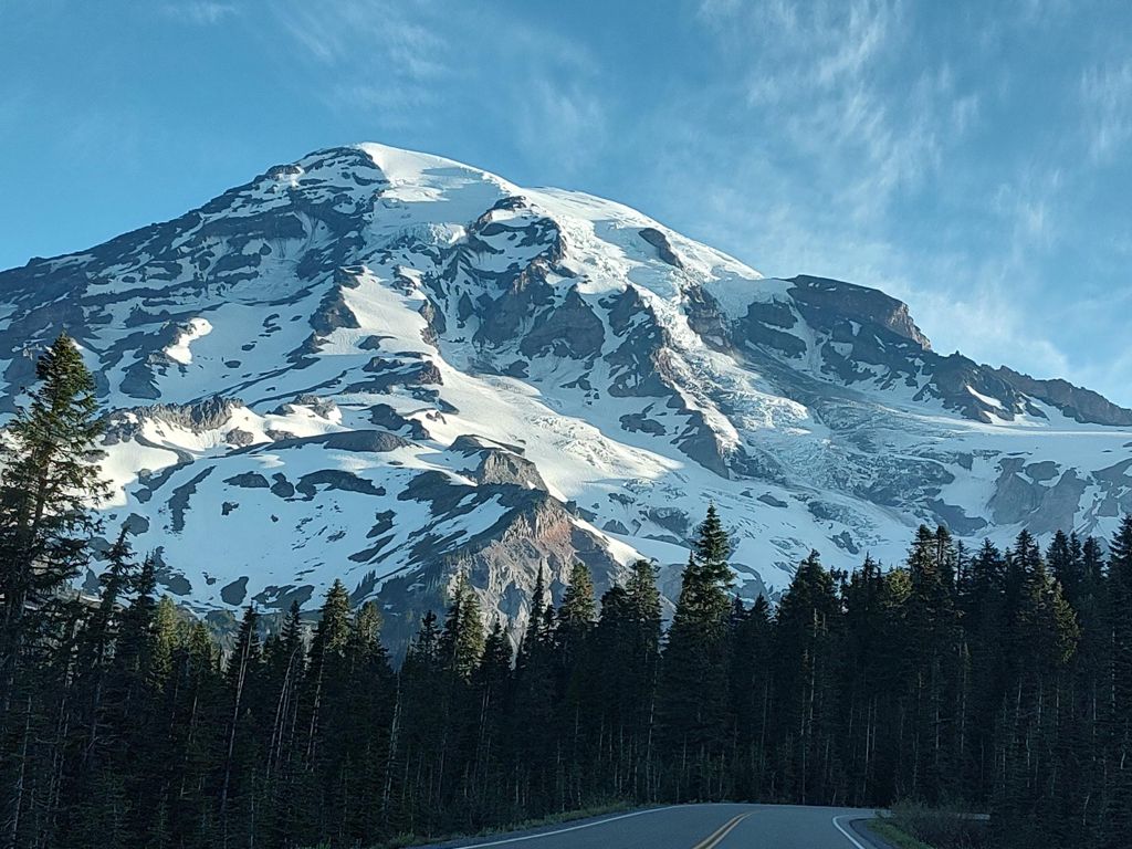 Double-click to expand Mt. Rainier Solo Ski — photo 1