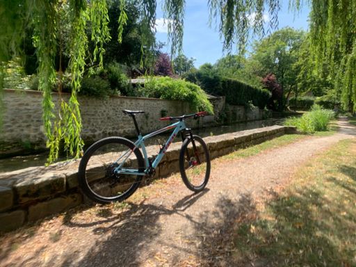 Juste pour que LUI se degourdisse les jambes 😜