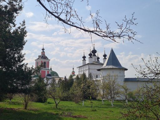 Троицкий Белопесоцкий монастырь.