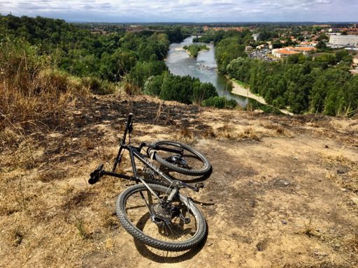 Fernando fait des étincelles ⚡️ quand il passe ici, du coup ça brûle 😂 #TropDePuissance