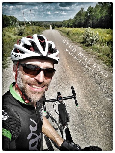 A mtn bike would have been the best choice, with no gear, at times. The section in this photo was very good. Surfaces varied a lot. I was concerned about sand and that was an issue at times, but it was the washer board, sharp as a 🦈 fin, that caused most of the drama.