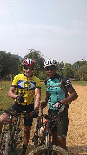 Tentando !! Acompanhar o bruto!💪🚴 Doutor Torres 👍