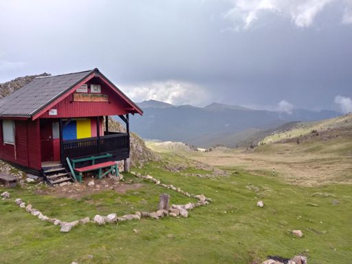 Refugiul Șaua Strunga