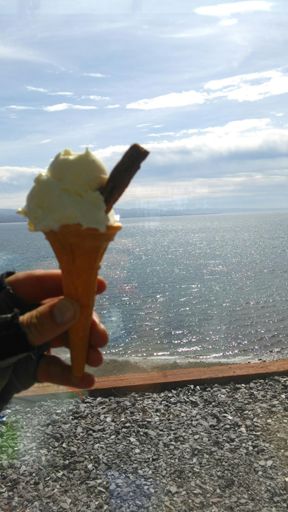 Wbath i cwlio fi lawr