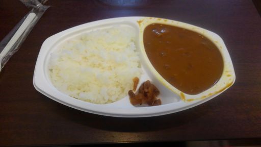 生野でハヤシライスじゃなくて、スーパーのカレーライス。間違いない‼️