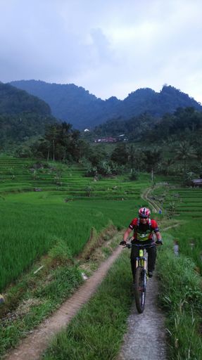 Ade anwar aka mang gahar