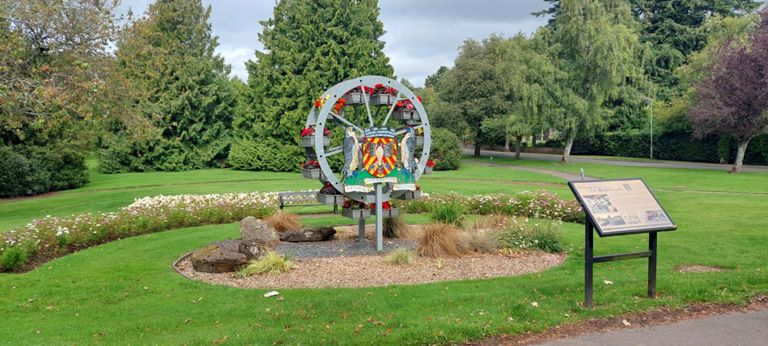 Auchterarder's emblem.  About the town:  https://en.wikipedia.org/wiki/Auchterarder