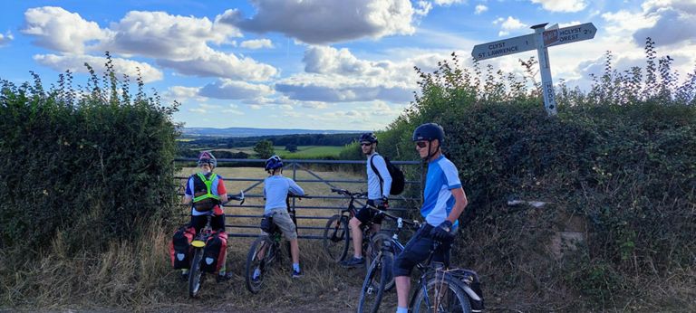 Top of yet another hill on route for Exeter - at a T junction from a road from Clyst Hydon - looking south west, roughly towards the north of Exeter