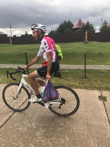 Из магаза на шоссе!