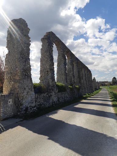 Aqueduc romain à Luynes👍