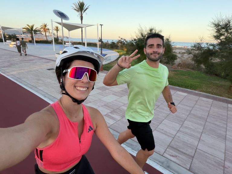 Bicicleta al anochecer 🚴🏻‍♀️🌊🌴