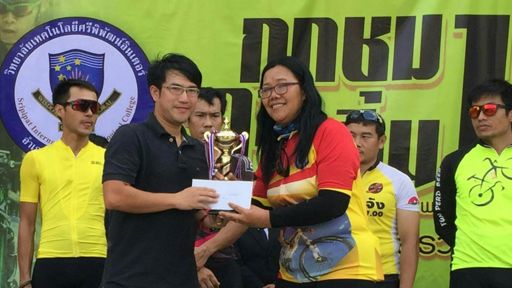 พอได้ค่าน้ำมันกลับบ้านและขับรถยนต์เที่ยวเล่นในวันหยุดอาทิตย์นี้
#จบอันดับที่3รุ่นอายุ30ปีเสือหมอบ