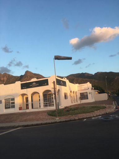 We are running  ⬅️ way