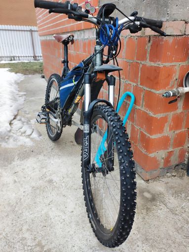 Достал коника из сарая. Наперед Freddy 336 кажется.