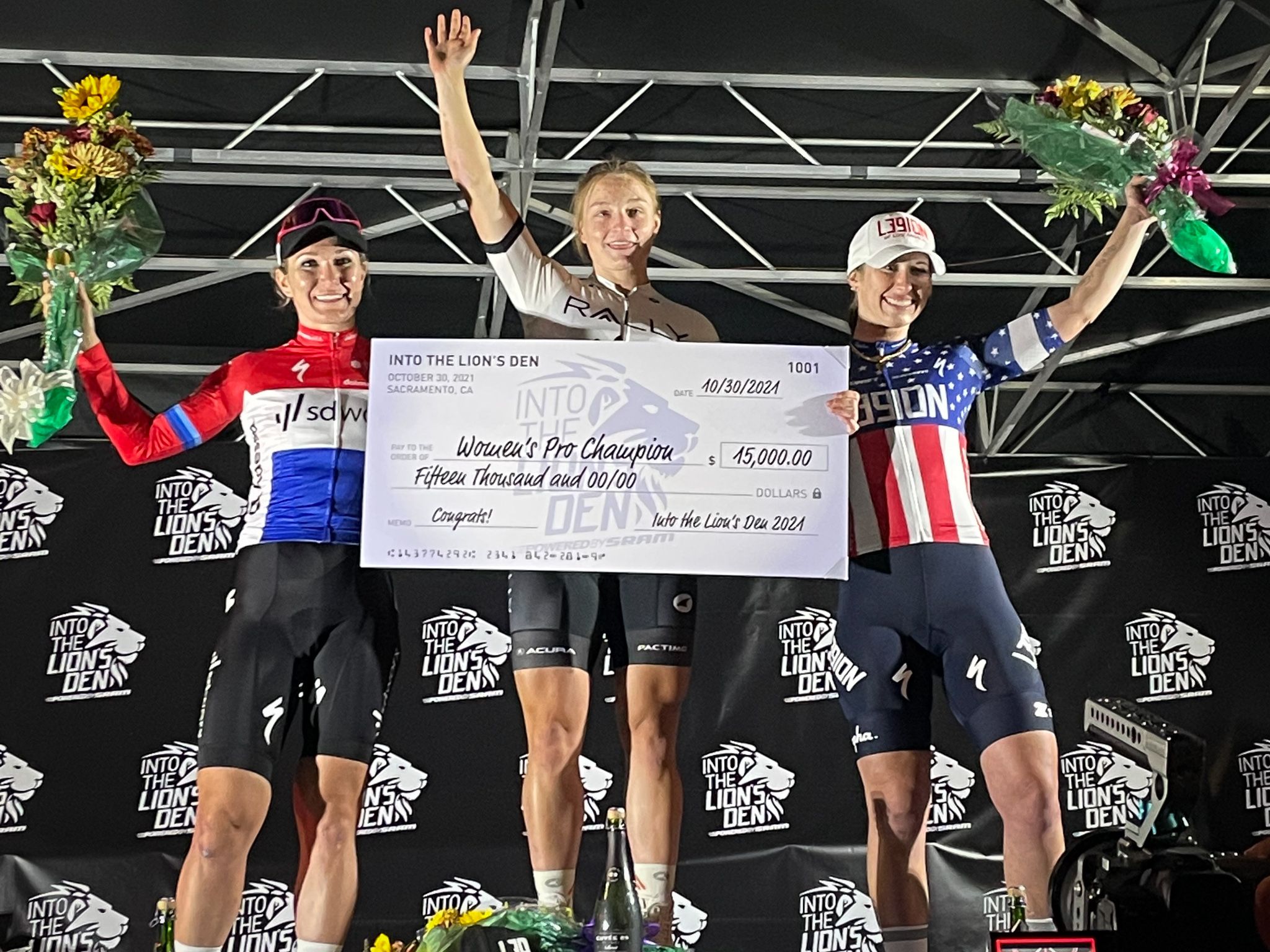 Competitive Cyclist x L39ION Of Los