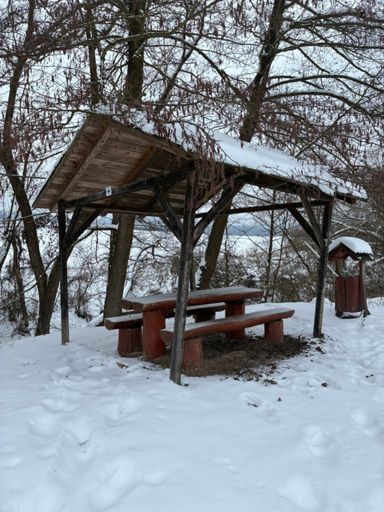 Ez a svéd típusú pihenőhely. Nem jöttünk rá, mitől svéd, mert inkább csehszlovák.