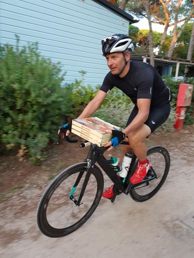 Finally right use of Madone handlebar...