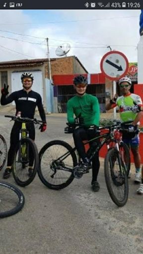 Minha homenagem hj vai pro nosso Amigo Thiago, q nos deixou so lembranças boas, siga em Paz com muita luz meu amigo, é o q nois todos lhi desejamos👐🤗✌🤗🤗👏👏