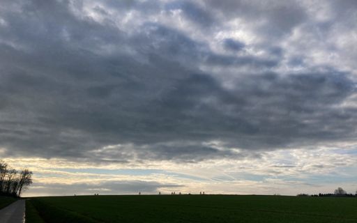 De wolken deden nóg dramatischer dan ikzelf.