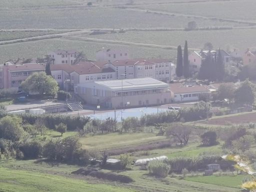 uxyAk_h8v5mHfpHA16spdpdHbixnr-isH-PBiMCq