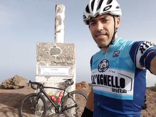 En el punto más alto de la isla  ⛰️