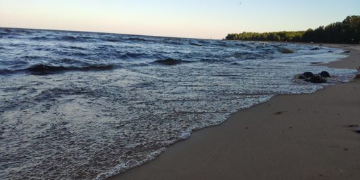 Ладога штормит