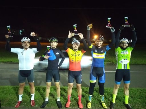 De pouco em pouco vamos voltando no ritimo , tem q perder mais uns 9 kilo pra ficar bom 😁 kkk 90 tá osso kkk