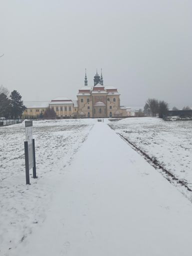 Přes místa z nějposvěcenějších ......