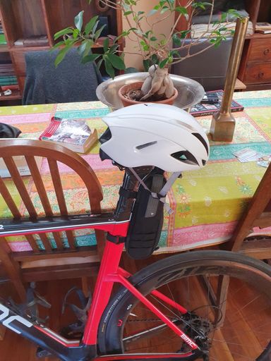 New helmet - am I using it right? It's been quite tricky to get it fit really well