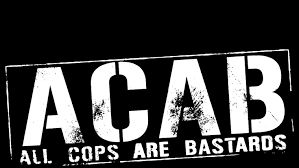 Être un flic, ne rime pas forcément avec "Gros QI".....