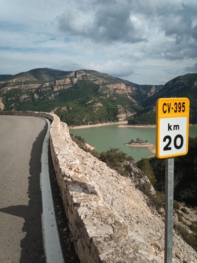 Embalse de Buseo visto desde El Salto de la Mora.