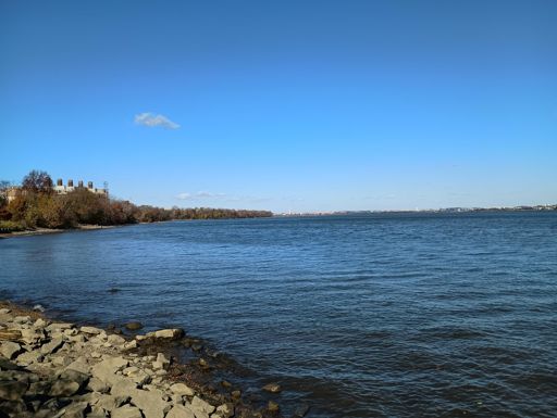 Washington Monument ... waaaaay in the distance