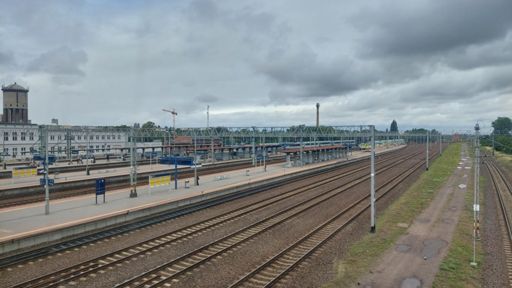 W oddali Kolej Mazowiecka, która mnie tu przywiozła do Tczewa. Pociąg specjalny Słoneczny do Ustki