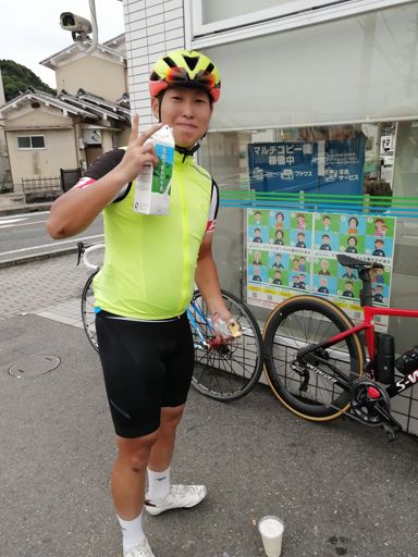 補給に牛乳１リットルって。中学生か！